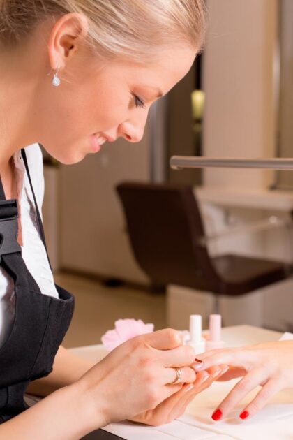 ΑΝΑΛΩΣΙΜΑ ΕΙΔΗ ΑΙΣΘΗΤΙΚΗΣ